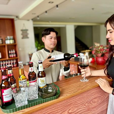 City Comfort Hotel Phnom Penh Airport Exterior photo