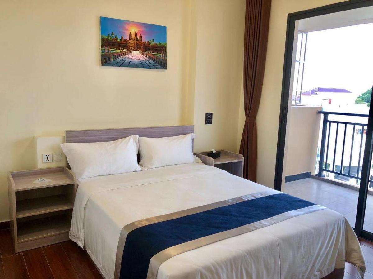City Comfort Hotel Phnom Penh Airport Exterior photo